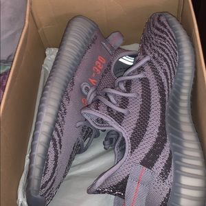 Yeezy beluga v2